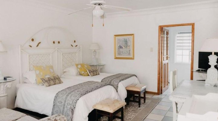 Arcadia Guesthouse & Restaurant