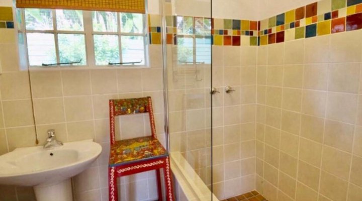 Jacana Gardens Guest Lodge