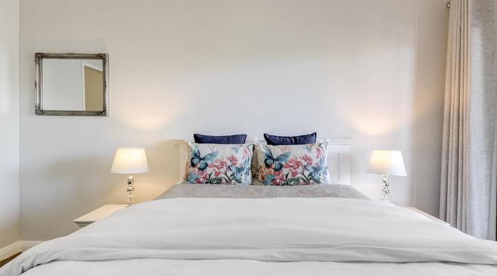 UniqueStay Century City Apartment