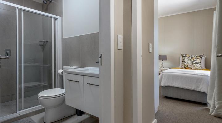 UniqueStay Century City Apartment