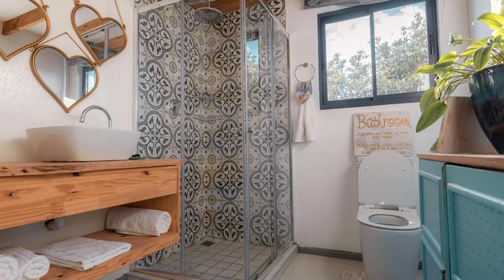 Treedom Villas and Vardos