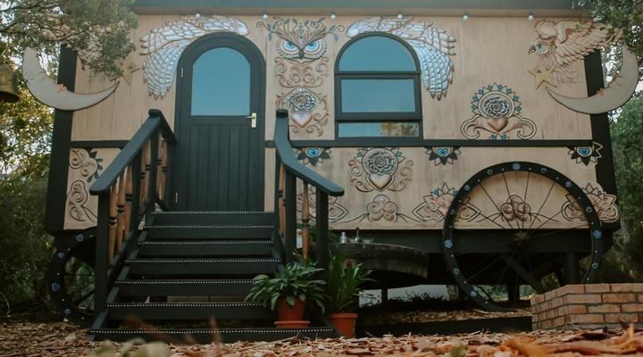 Treedom Villas and Vardos