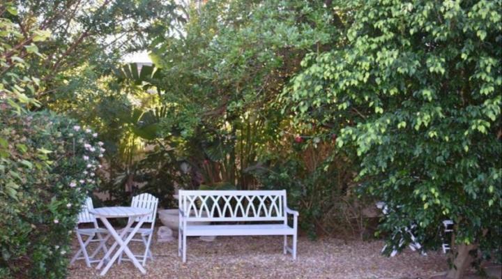 Paradiso Guesthouse and Self-catering Cottage