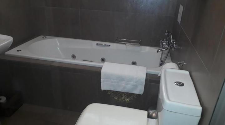 Paradiso Guesthouse and Self-catering Cottage