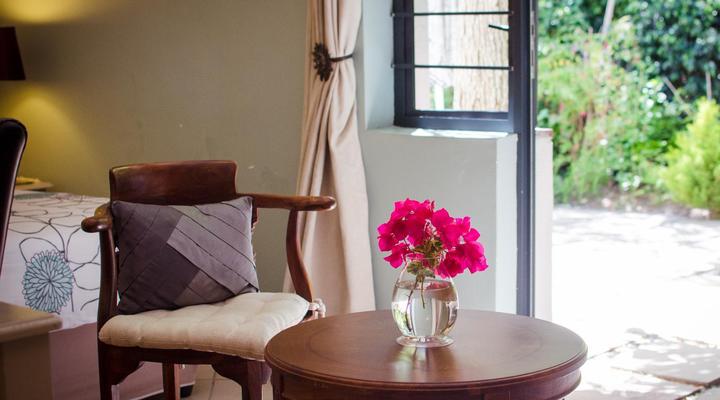 Paradiso Guesthouse and Self-catering Cottage