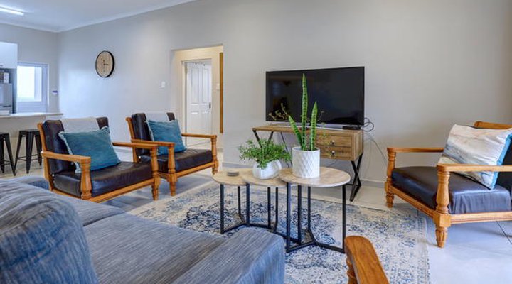 Out of Bounds Self-Catering Lodge 