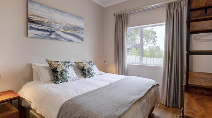 Out of Bounds Self-Catering Lodge 