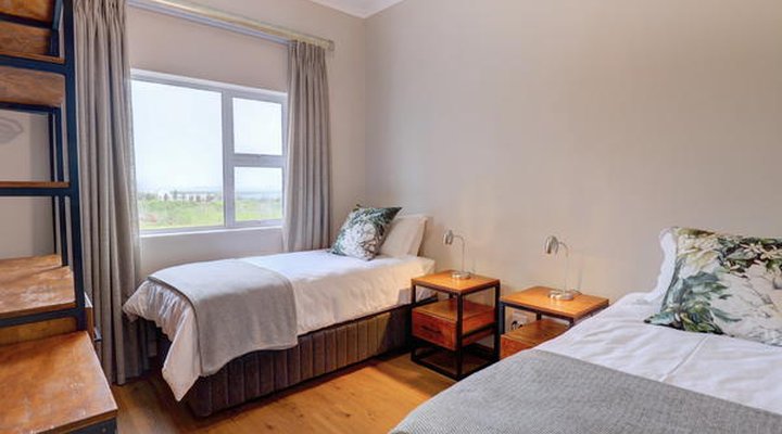 Out of Bounds Self-Catering Lodge 