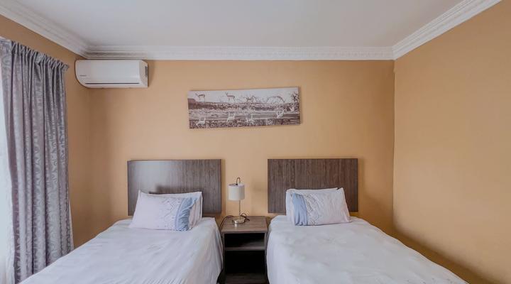 Lá Bronze Guest Lodge