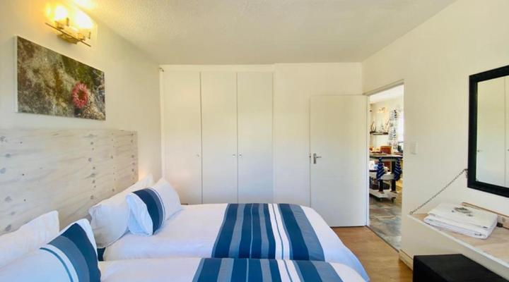 31 on Seaview Self Catering, Yzerfontein