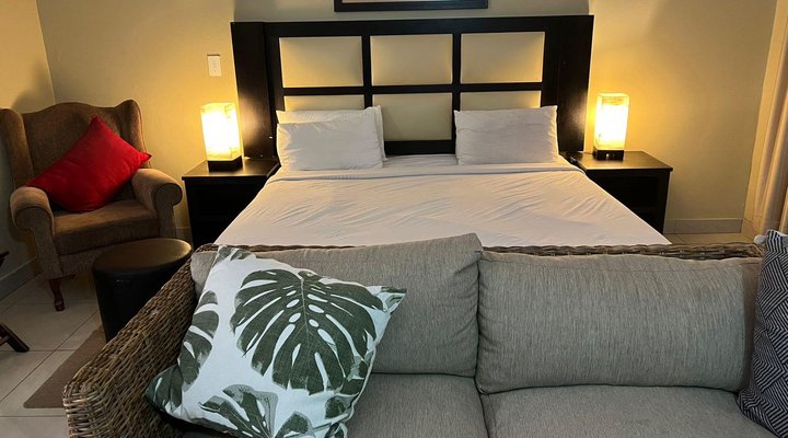Malibu Country Lodge