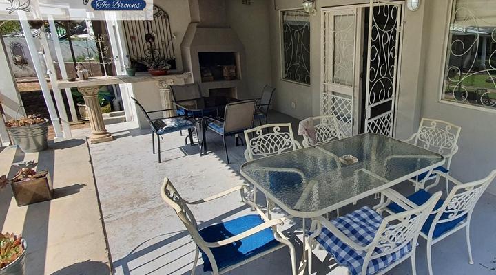 The Browns' Luxury Guest Suites