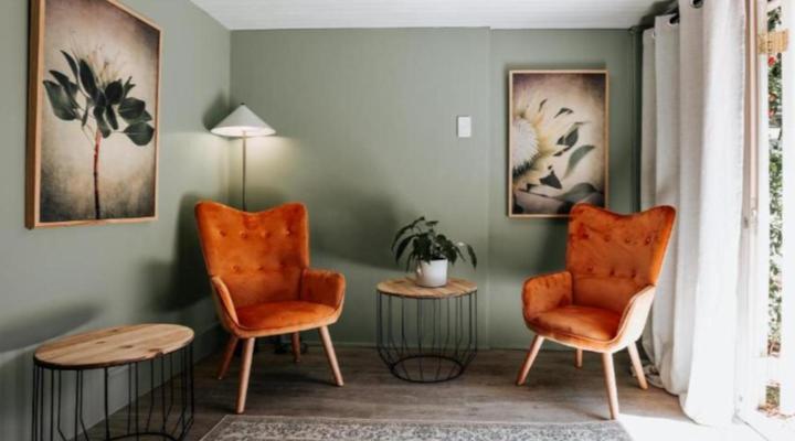 Strawberry Manor at In The Vine