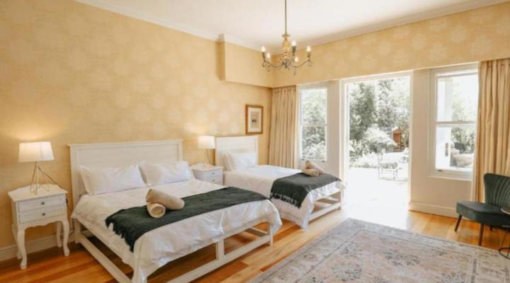 Strawberry Manor at In The Vine