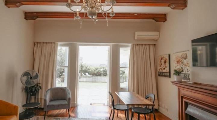 Strawberry Manor at In The Vine