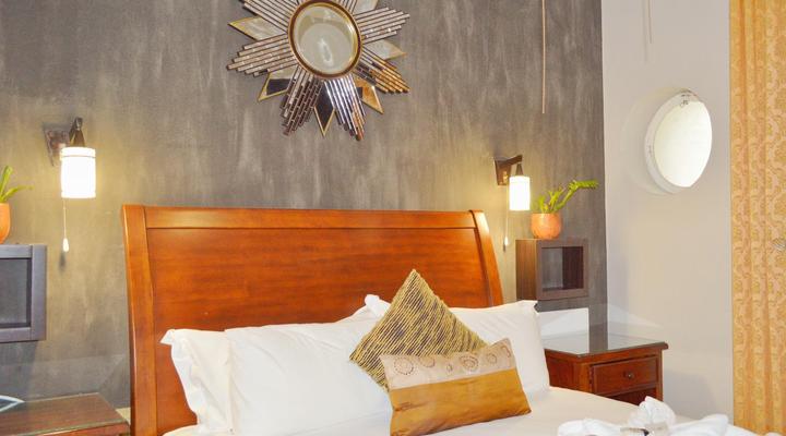 ON THE ESTUARY KNYSNA