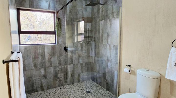 Inkolongwane Bush Lodge