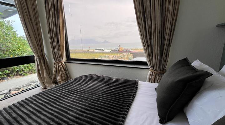 High Five Kite House