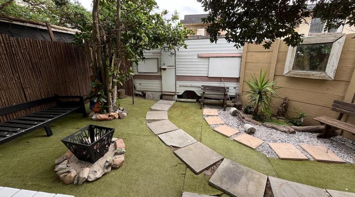 High Five Kite House