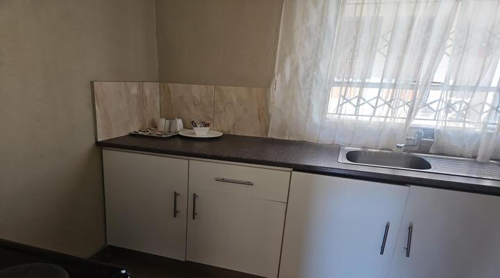 Naledi Lodge and Guesthouse