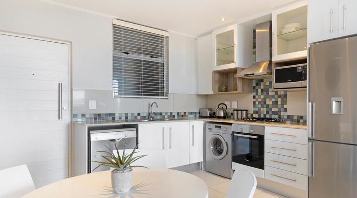 KMG Luxury Apartments @ The Apex on Smuts