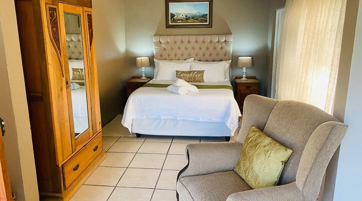 Oaksrest Vineyards Guest Farm