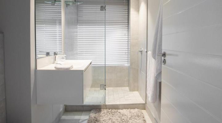 16 on Bree Unit 1713