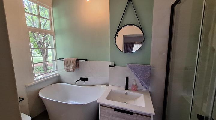 Oude Post Guesthouse and Cottage