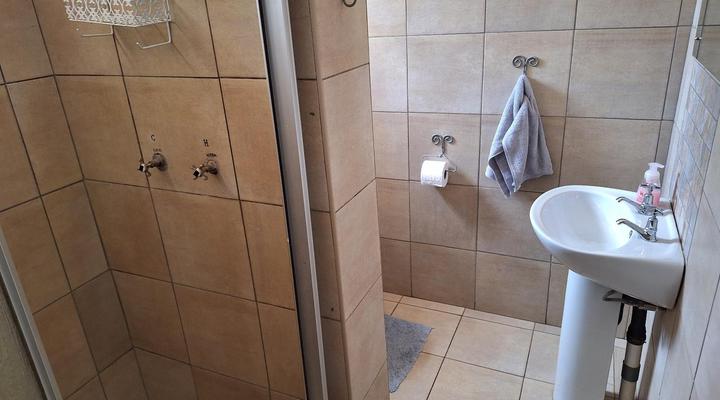 Oude Post Guesthouse and Cottage