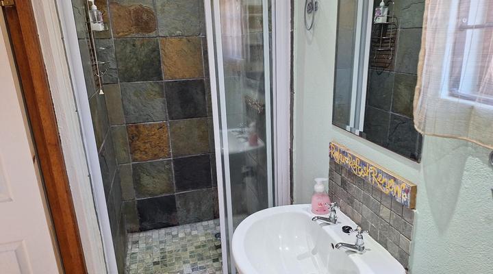 Oude Post Guesthouse and Cottage