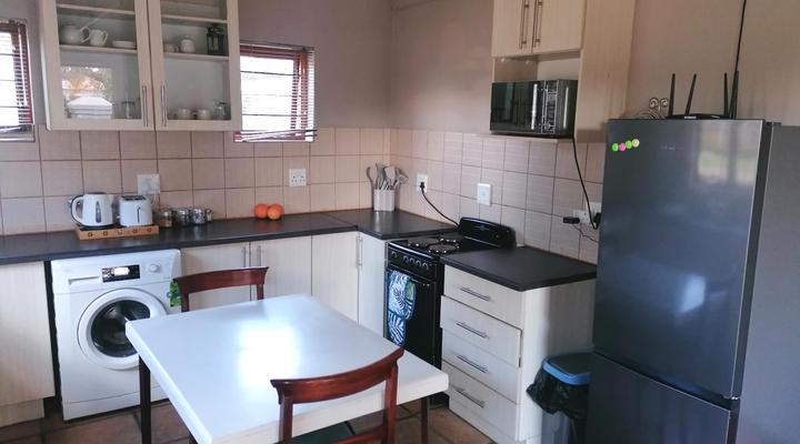 Oude Post Guesthouse and Cottage