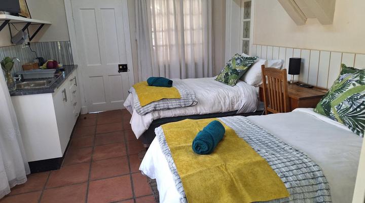 Oude Post Guesthouse and Cottage