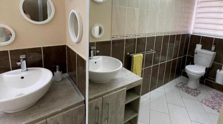 Che La Moir Guesthouse