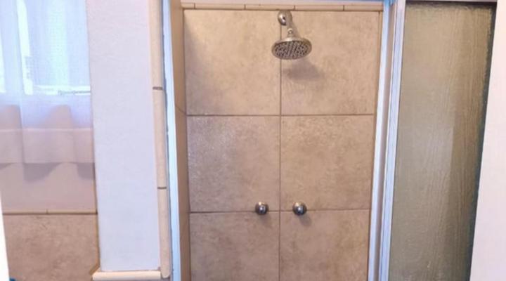 Mia Hills Guest House