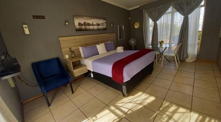 Mia Hills Guest House