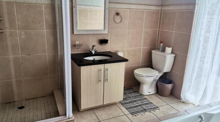 Mia Hills Guest House