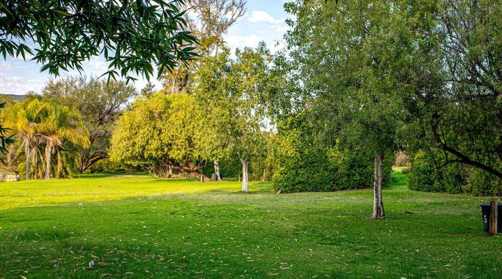 Lebanon Citrus Holiday Farm