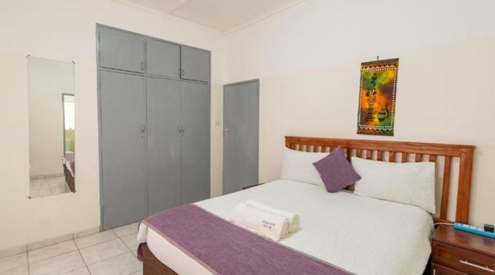 Woodroad Guest Lodge