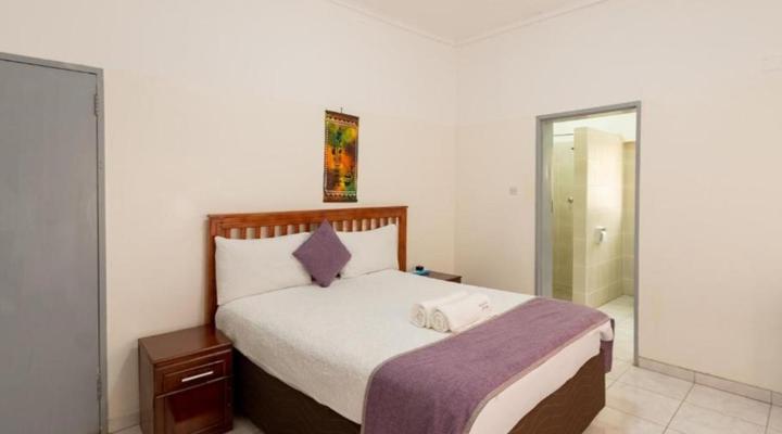 Woodroad Guest Lodge