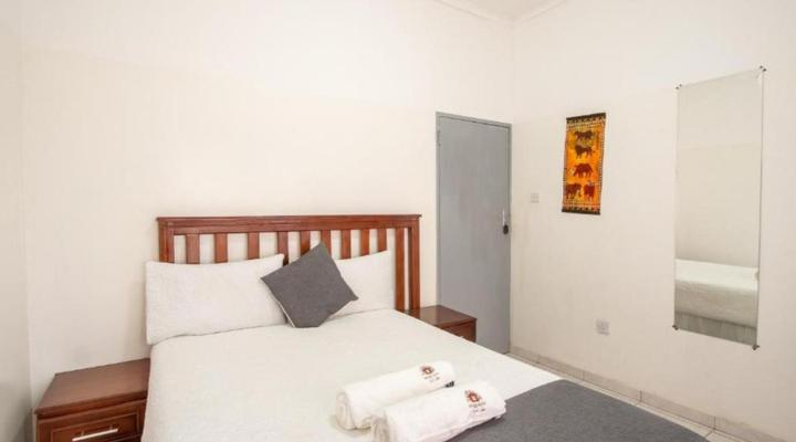 Woodroad Guest Lodge