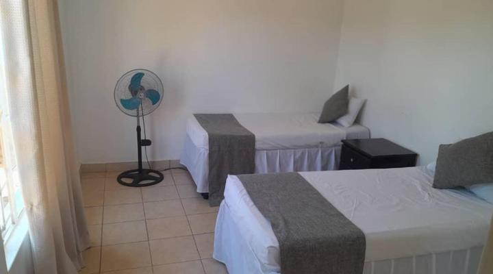 Victoria Falls Budget Holiday House