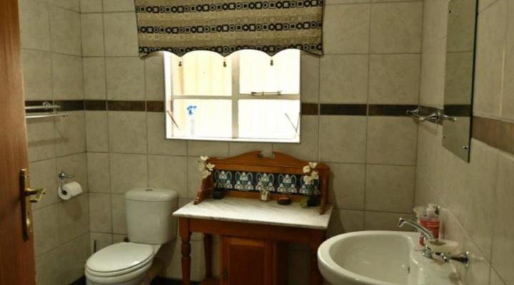 Pecan Grove Guesthouse