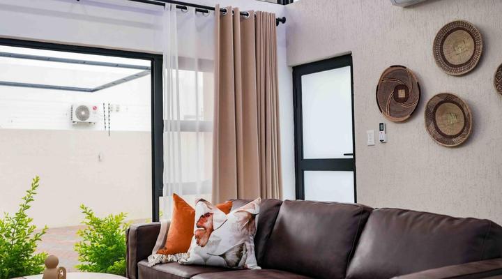 The Lofts Prestige Suites, Academia