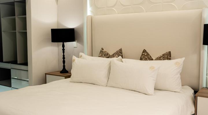 The Lofts Prestige Suites, Academia