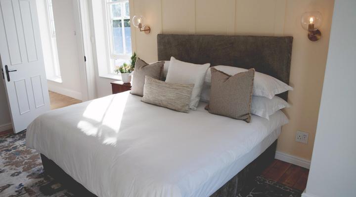 The Grand Hotel - Robertson