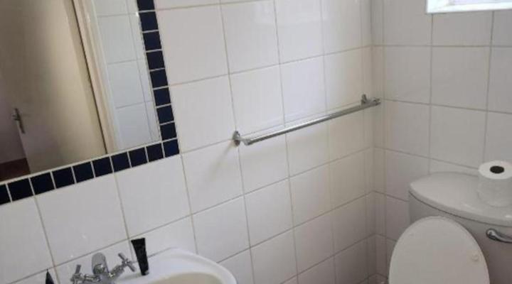 SirWine Hotel Windhoek