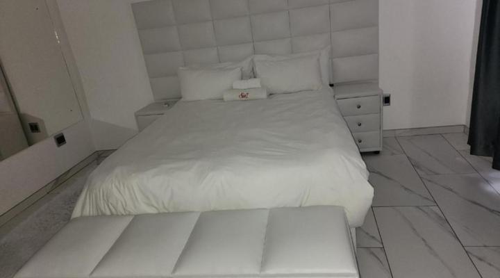 SirWine Hotel Windhoek