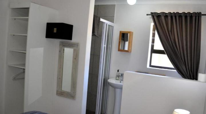 The Beach Cottage Betty's Bay