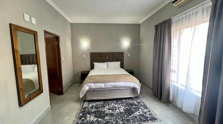 Vaendzi Lodge (self-catering)