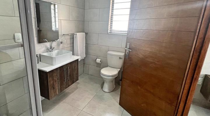 Vaendzi Lodge (self-catering)